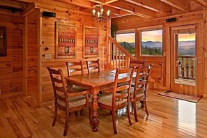 Dining - Sugar and Spice Cabin Rental (Sevierville)