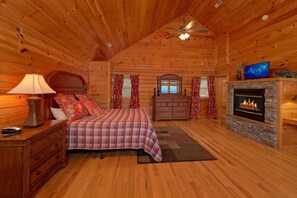 Room - Sugar and Spice Cabin Rental (Sevierville)
