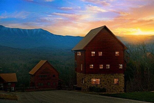 Exterior - Sugar and Spice Cabin Rental (Sevierville)