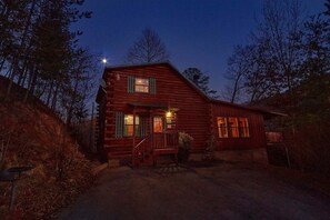 Exterior - The Waterlog Cabin Rental (Pigeon Forge)