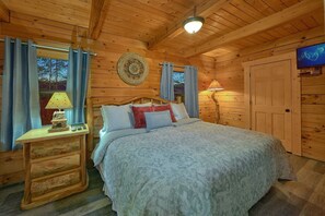 Room - The Waterlog Cabin Rental (Pigeon Forge)