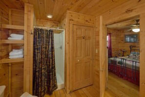 Room - Heavenly-RAE Cabin Rental (Wears Valley)