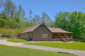 Exterior - Waldens Creek Oasis Cabin Rental (Wears Valley)