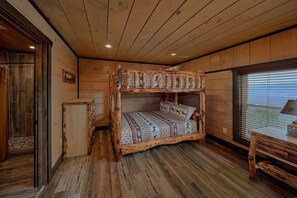 Room - Smoky Mountain Memories Cabin Rental (Wears Valley)