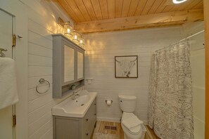 Bathroom - Douglas Dream Cabin Rental (Sevierville)