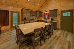 Dining - Makin Waves Cabin Rental (Wears Valley)