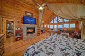 Room - Chocolate Moose Cabin Rental (Sevierville)