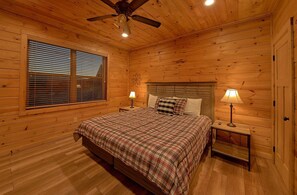 Room - Smoky Vista Lodge Cabin Rental (Gatlinburg)