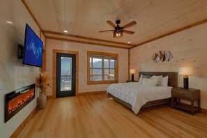 Room - Smoky Mountain Getaway Vacation Home (Gatlinburg)