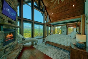 Room - KB Lodge Cabin Rental (Gatlinburg)