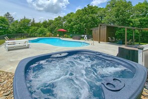 Pool - The Oasis Cabin Rental (Sevierville)