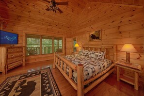 Room - Hidden Escape Cabin Rental (Sevierville)