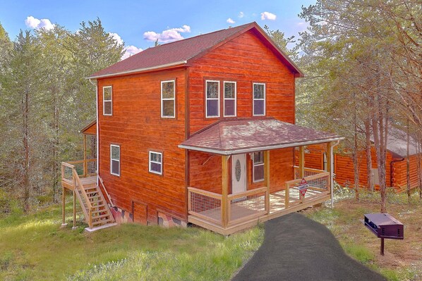 Exterior - Relax II Cabin Rental (Sevierville)