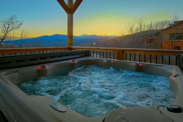 Unclassified image, 1 of 28, button - Sunrise Mountain Vista Cabin Rental (Gatlinburg)