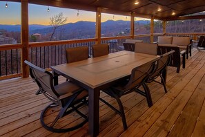 Unclassified image, 2 of 28, button - Sunrise Mountain Vista Cabin Rental (Gatlinburg)