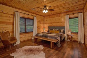 Room - Daybreak Cabin Rental (Sevierville)