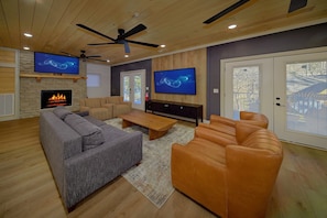 Gatlinburg cabin with living room fireplace - Downtown Gatlinburg Cabin | Hot Tub, Near Downtown Gatlinburg, Game Room + Free Attraction Tickets (Gatlinburg)