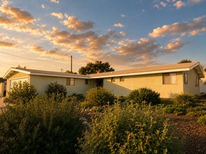 Exterior - Relaxing Single-Family 3BR/2BA Artsy Retreat with Native Gardens (Covina)