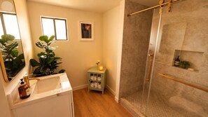 Bathroom - Relaxing Single-Family 3BR/2BA Artsy Retreat with Native Gardens (Covina)