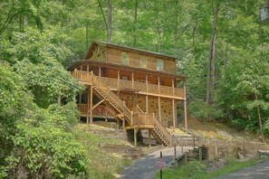 Exterior - Above the Rest Cabin Rental (Sevierville)