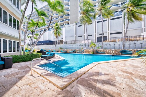 Perfect Sunsets at Poinsettia Condo 7 Mile