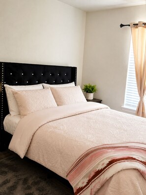 Room - 
The Perfect Getaway: 2BR Luxury Retreat (Harker Heights)