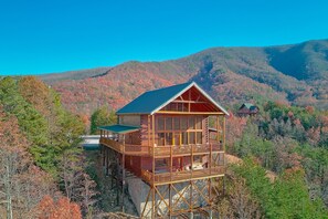 Exterior - Lookout Lodge Cabin Rental (Wears Valley)