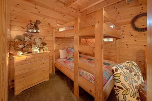 Room - Aleska 1 Bedroom Cabin Rental (Wears Valley)