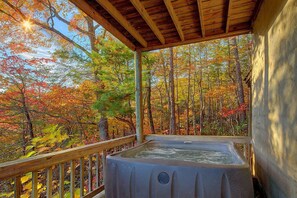 Outdoor spa tub - Aleska 1 Bedroom Cabin Rental (Wears Valley)