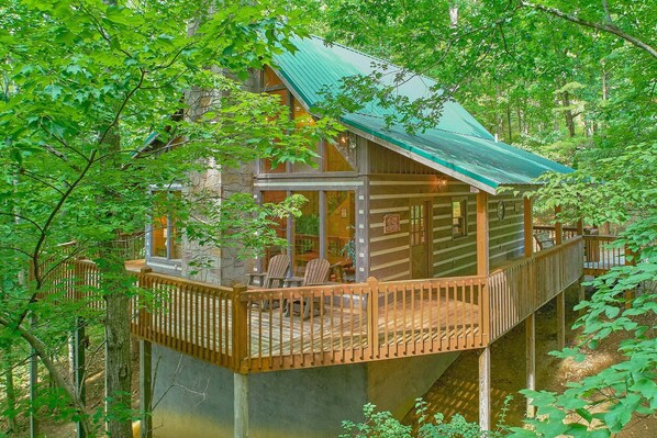 Exterior - Southern Charm Cabin Rental (Wears Valley)
