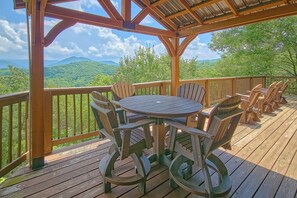 Outdoor dining - Run to the Hills Cabin Rental (Wears Valley)