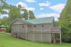 Exterior - Misty Cove Cabin Rental (Wears Valley)