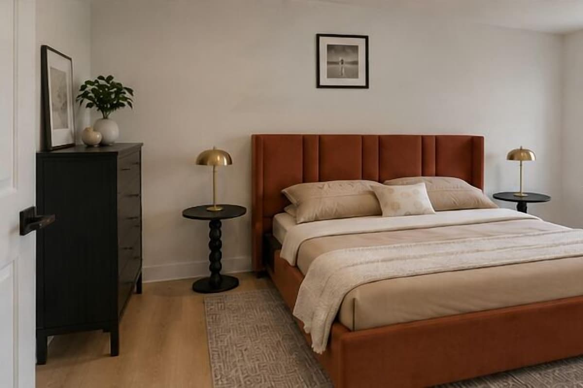 Unit 2 | Iron/ironing board, free WiFi