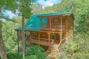 Exterior - Serenity Creek Cabin Rental (Wears Valley)