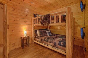 Room - Almost Heaven II Cabin Rental (Wears Valley)
