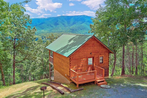 Exterior - Hatcher's Mountain Cabin Rental (Wears Valley)