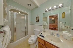 Bathroom - Aspen House Vacation Home (Gatlinburg)