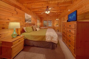 Room - Autumn Ridge Cabin Rental (Sevierville)