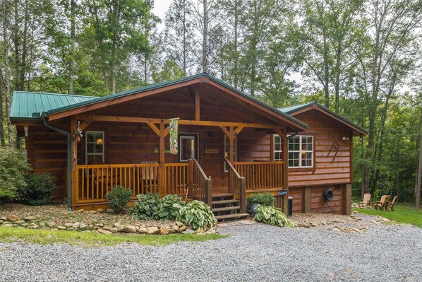 Exterior - Webb Creek Hideaway Cabin Rental (Gatlinburg)