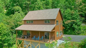 Exterior - Mountain Harmony Cabin Rental (Gatlinburg)