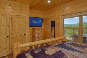 Room - Mountain Harmony Cabin Rental (Gatlinburg)