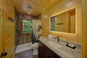 Bathroom - Mountain Harmony Cabin Rental (Gatlinburg)
