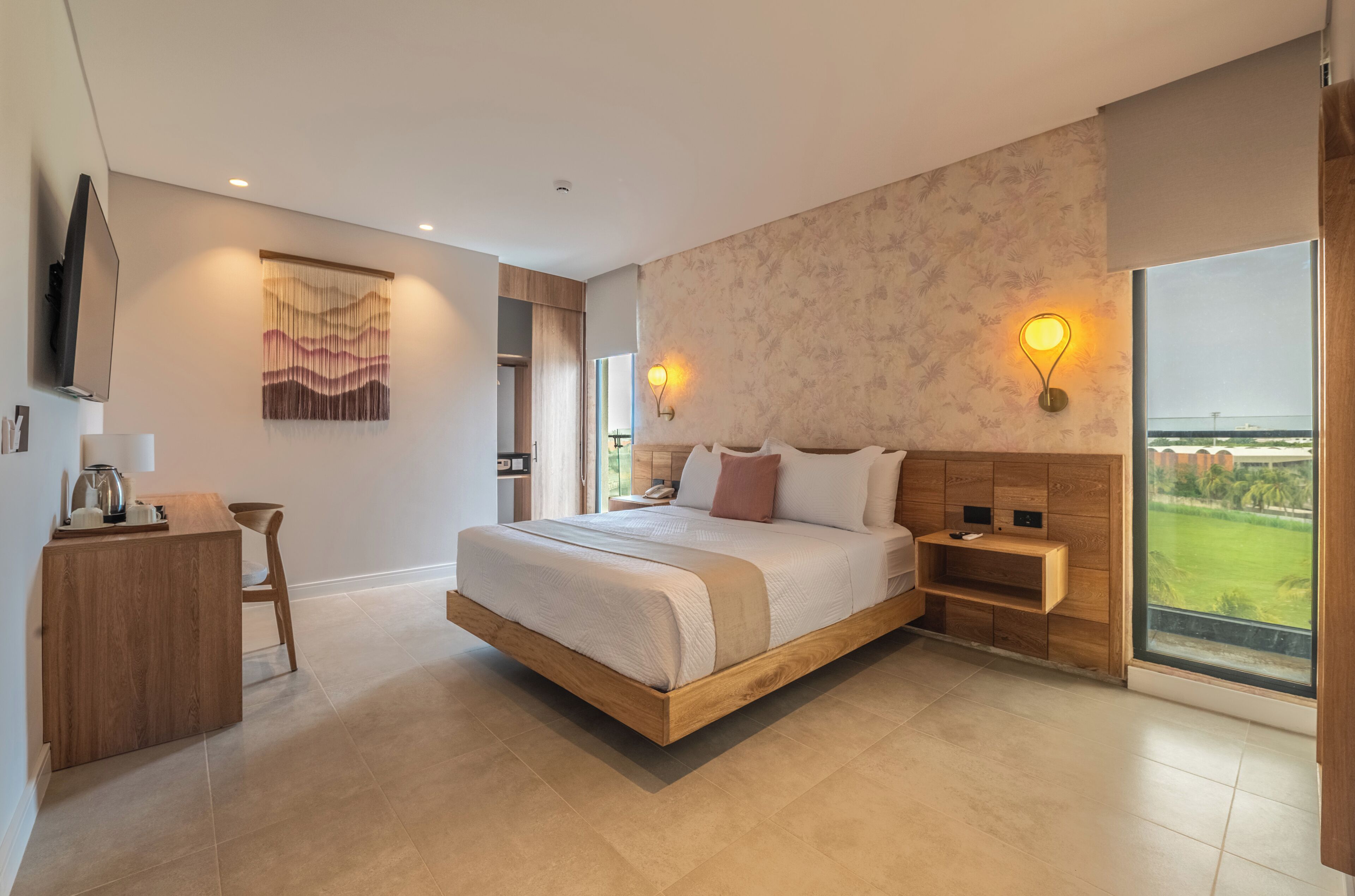 In-room safe, desk, laptop workspace, free WiFi