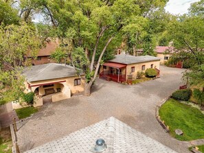 Exterior - #3 Sage at Taos Lodging - 750 sq ft Hot Tub + A/C (Taos)