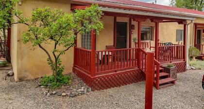 #8 Yucca at Taos Lodging - 750 sq ft w/ AC+Hot Tub