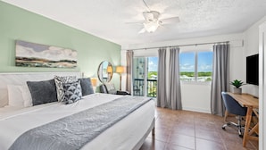 Condo, várias camas, vista para a praia (Pinnacle Port A518 - Seaside Pearl)