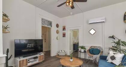 Apartment in Historic Downtown Prescott - Fremont Room