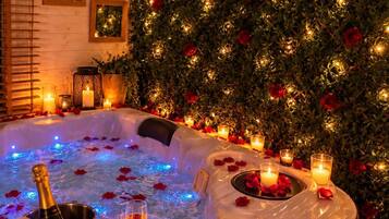 Indoor spa tub