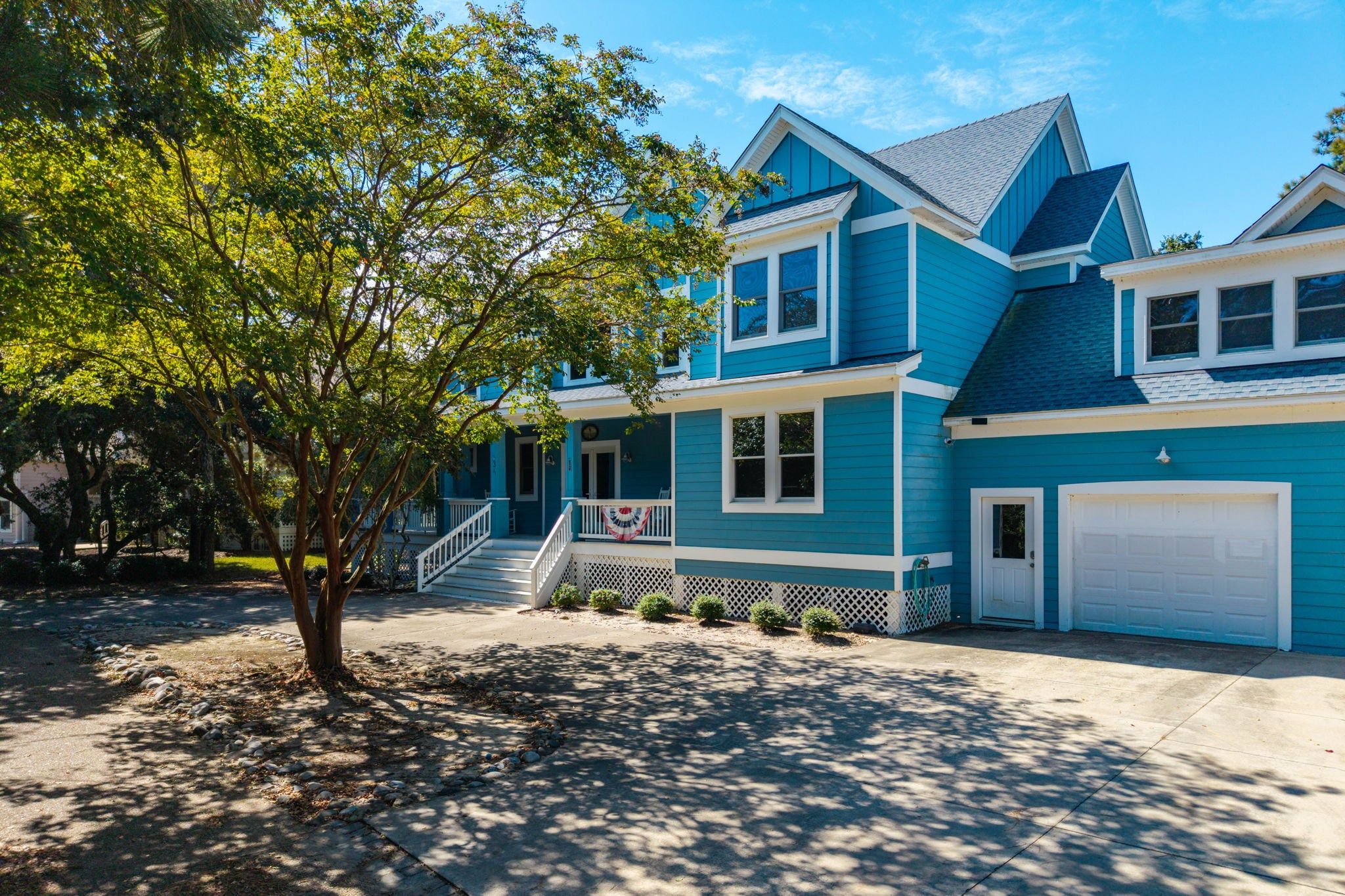 CC176: Beach ParTee Time | Front Exterior