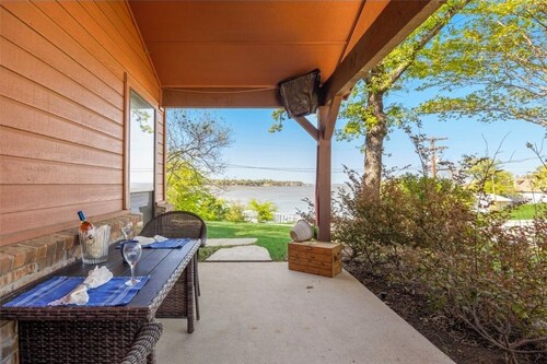 Soaring Elevated Vast Lake Views from the Coolest Vantage Point and Park
